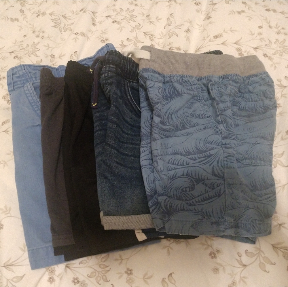 5 Pairs of 4T Shorts
